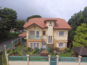 Charming Tagaytay Vacation Home,Calabarzon>>Tagaytay,3 star