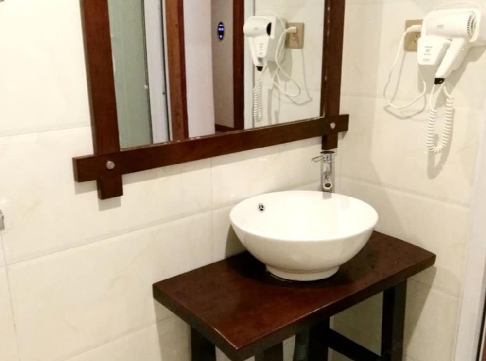 qijiayi theme hostel no 2 shop