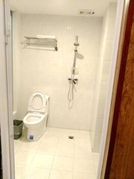 qijiayi theme hostel no 2 shop
