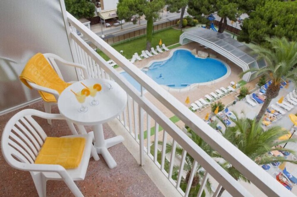 oasis park junior suites