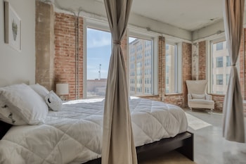 luxury downtown dallas stay by amyfinehouse