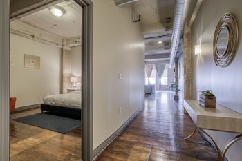 luxury downtown dallas stay by amyfinehouse