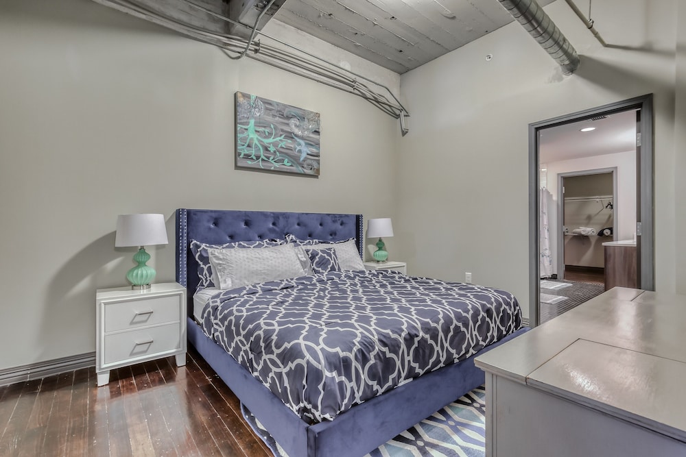 luxury downtown dallas stay by amyfinehouse