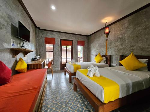 phatchara boutique hotel hostel