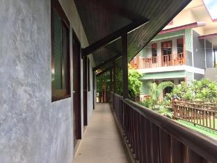 phatchara boutique hotel hostel