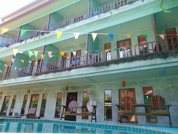 phatchara boutique hotel hostel