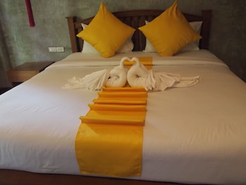 phatchara boutique hotel hostel