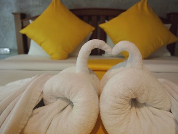 phatchara boutique hotel hostel