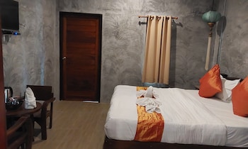 phatchara boutique hotel hostel