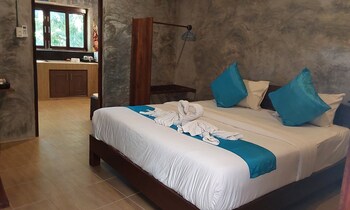 phatchara boutique hotel hostel