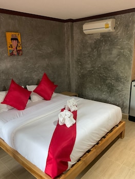 phatchara boutique hotel hostel