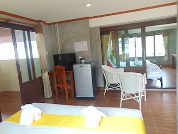 phatchara boutique hotel hostel