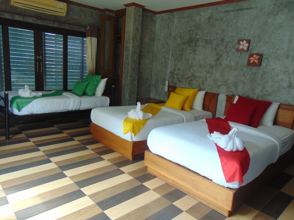 phatchara boutique hotel hostel