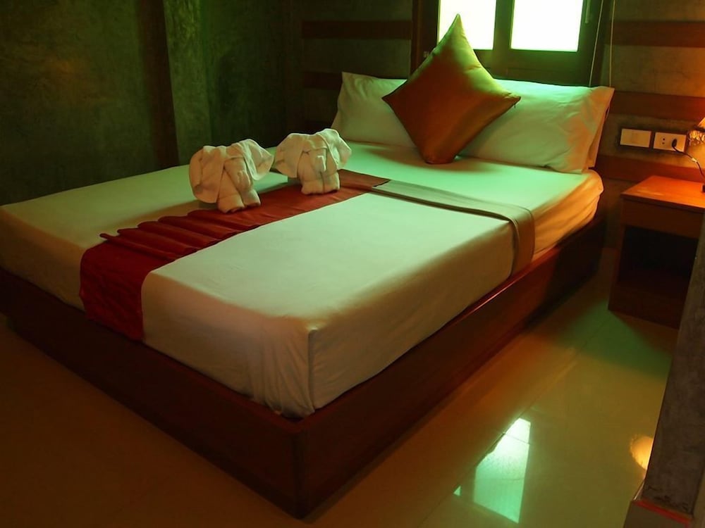 phatchara boutique hotel hostel