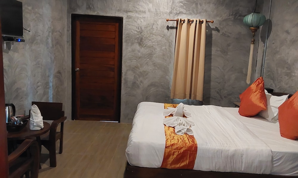 phatchara boutique hotel hostel