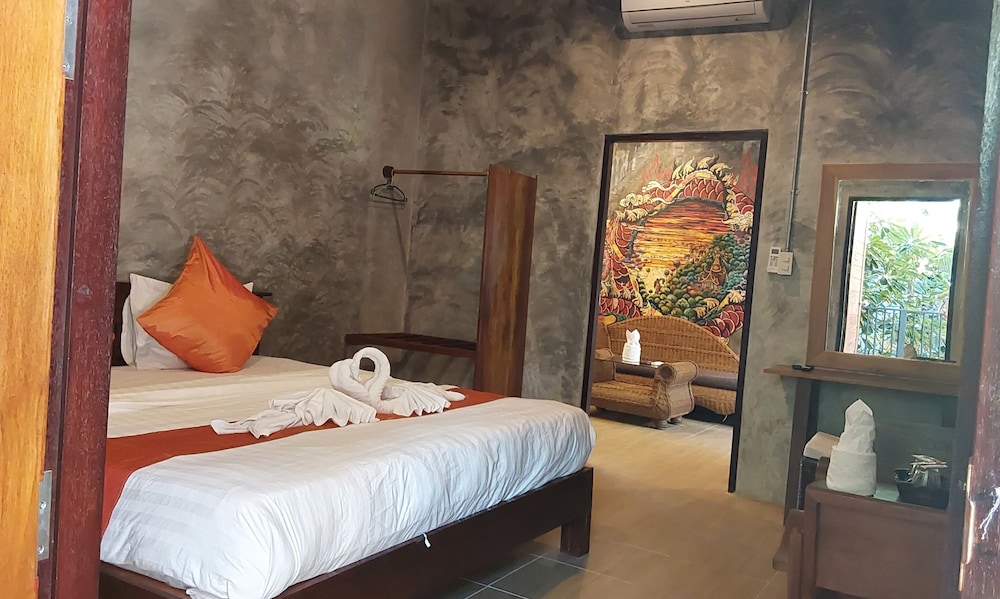 phatchara boutique hotel hostel