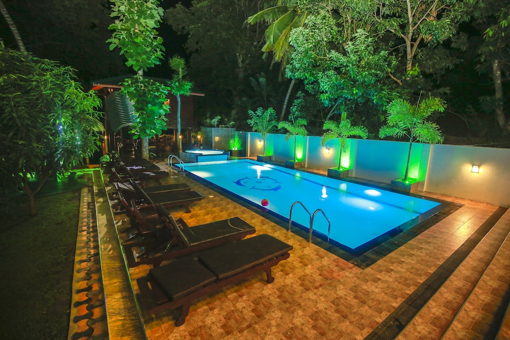 yala hotel river front