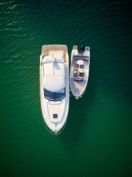 vietyacht marina club halong bay cruise