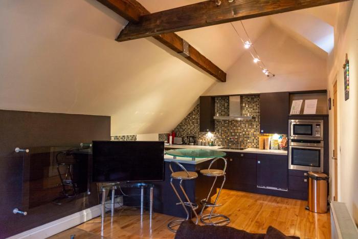 the apartment no 2 the old red king pub