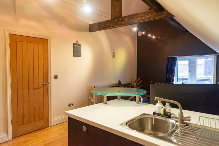 the apartment no 2 the old red king pub