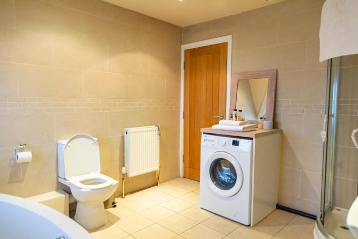 the apartment no 2 the old red king pub