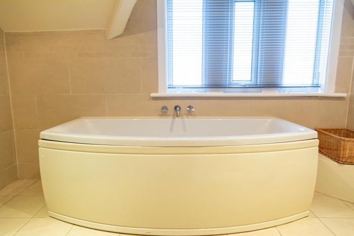 the apartment no 2 the old red king pub