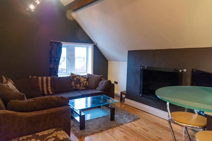 the apartment no 2 the old red king pub