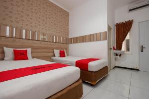 reddoorz near plaza simpang lima