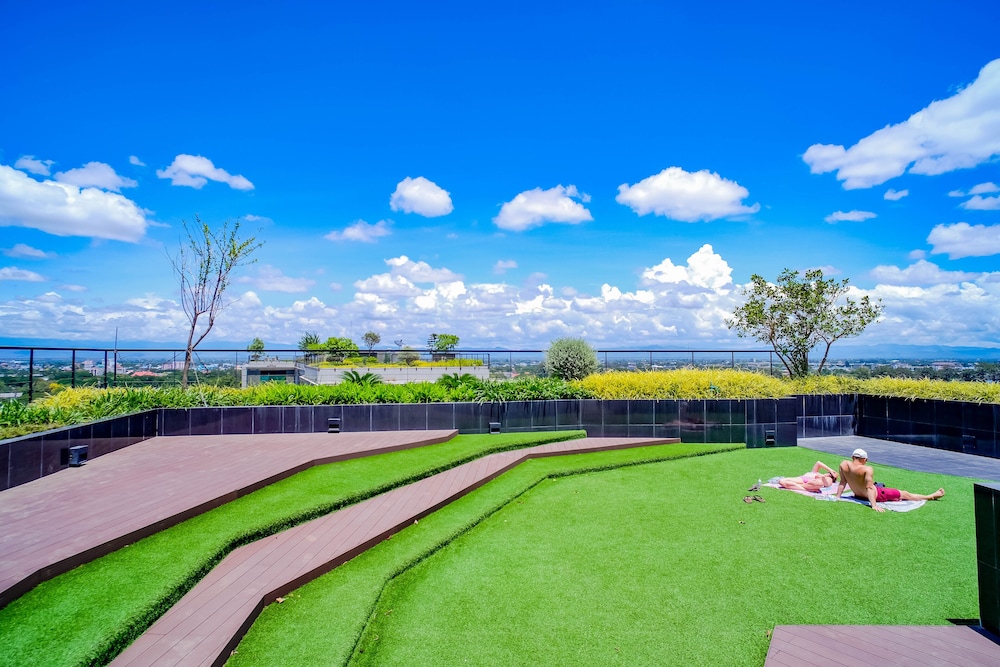 hic at night bazaar 607