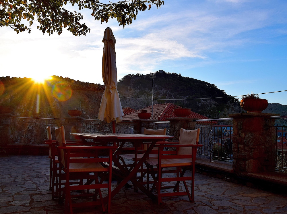 stonehouses lemnos