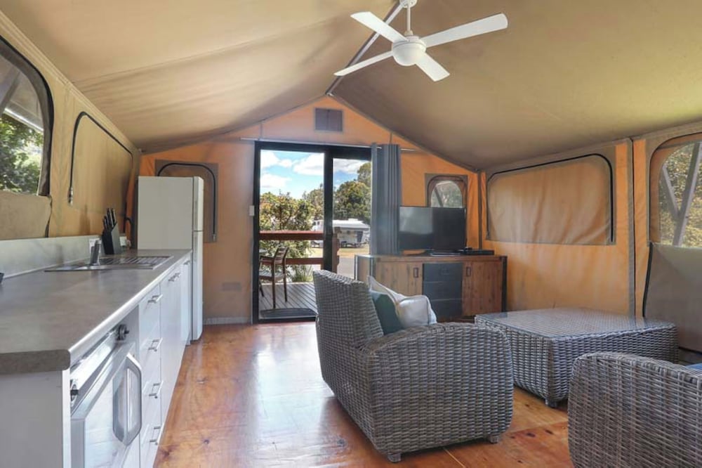 reflections holiday parks mylestom