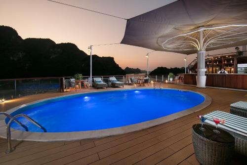 heritage cruises cat ba archipelago