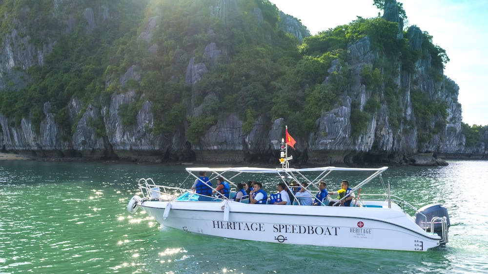 heritage cruises cat ba archipelago