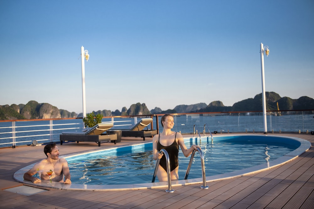 heritage cruises cat ba archipelago