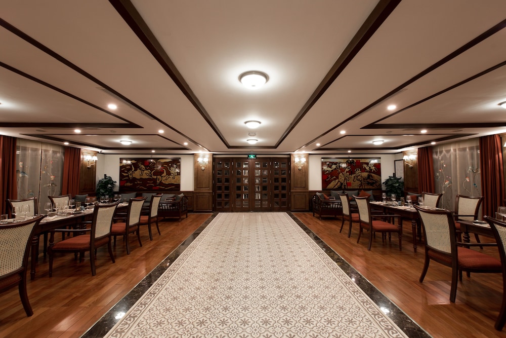 heritage cruises cat ba archipelago