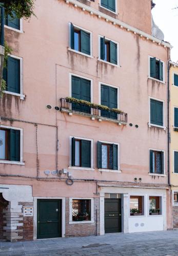 prince apartments