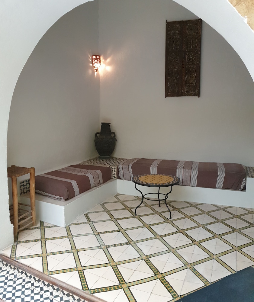 riad sidi magdoul