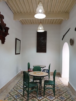 riad sidi magdoul