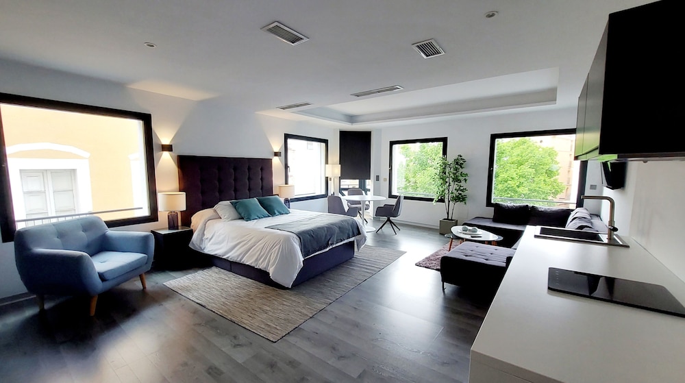 plasencia plaza mayor luxury
