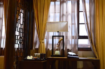 demen renli hotel