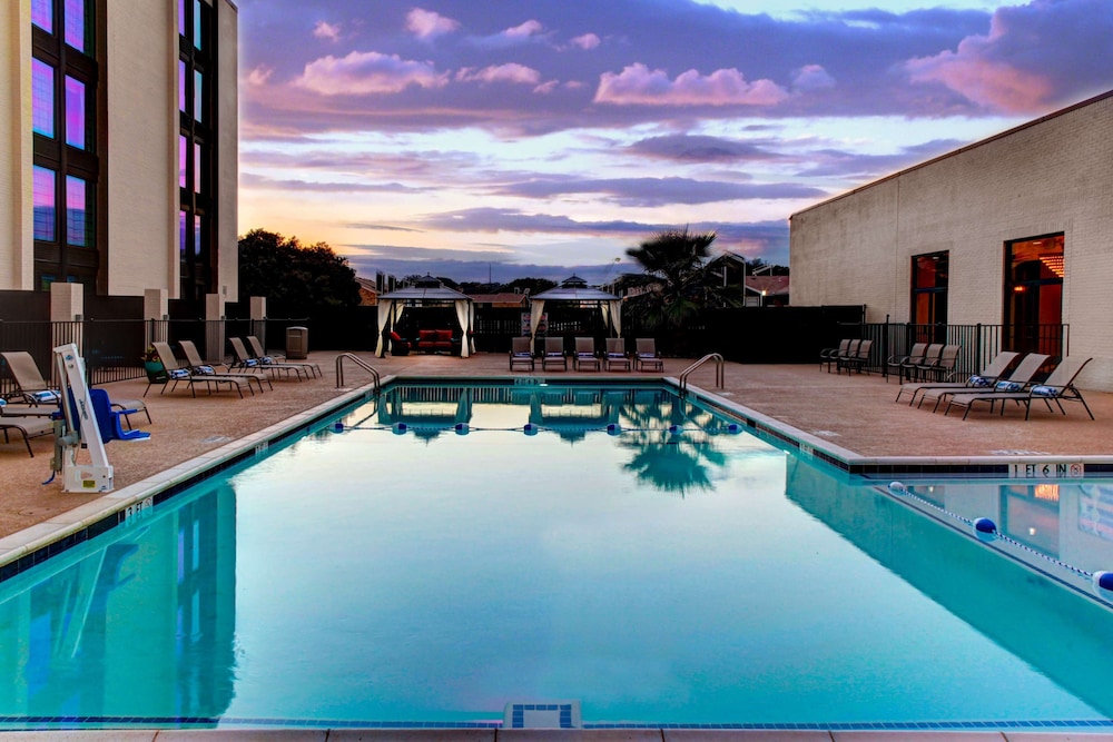 doubletree by hilton hotel arlington dfw south