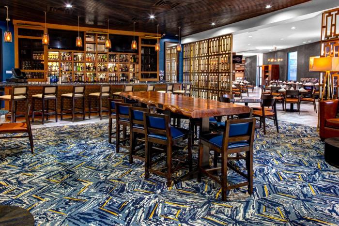 doubletree by hilton hotel arlington dfw south