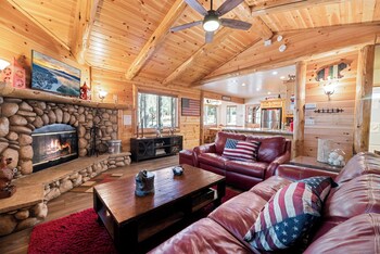 catalina creekside cabin 372