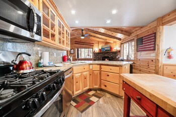 catalina creekside cabin 372