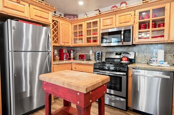 catalina creekside cabin 372