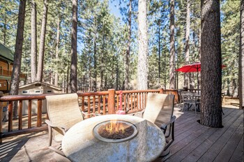 catalina creekside cabin 372