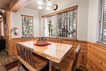 catalina creekside cabin 372