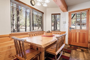 catalina creekside cabin 372