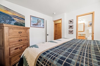 catalina creekside cabin 372