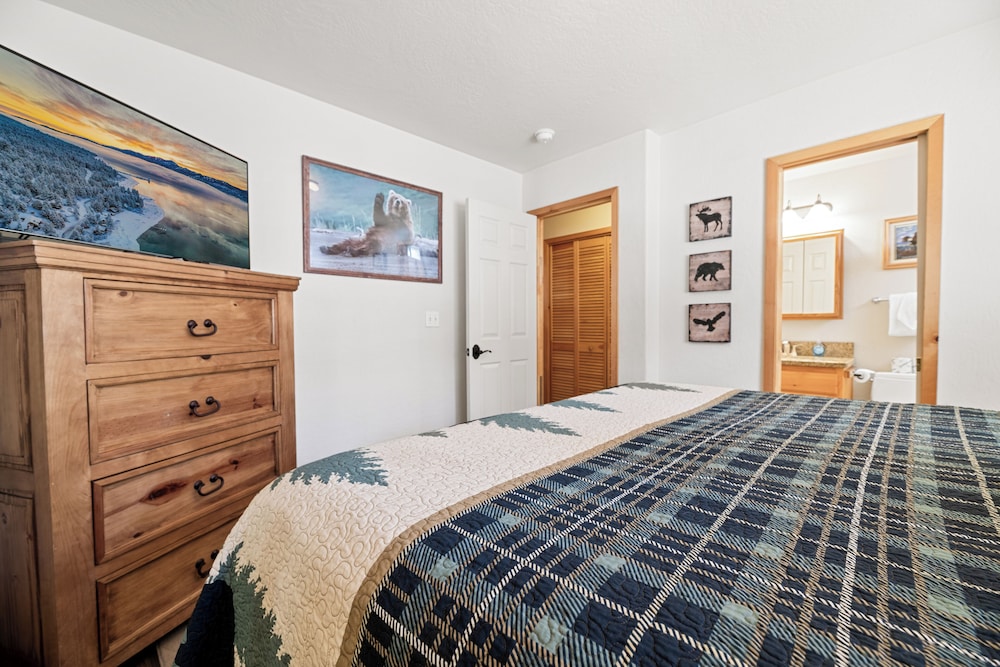 catalina creekside cabin 372